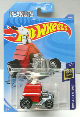 New 2020 Hot Wheels Snoopy Peanuts HW Screen Time Car